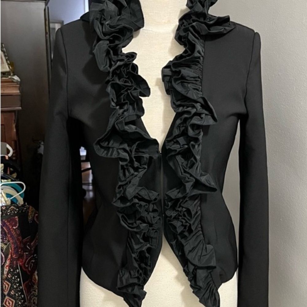 🛍️Rinascimento Stunning Black Ruffled Blazer